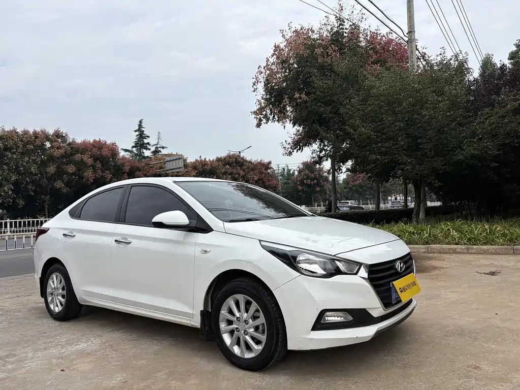 Hyundai Verna — миниатюра 7