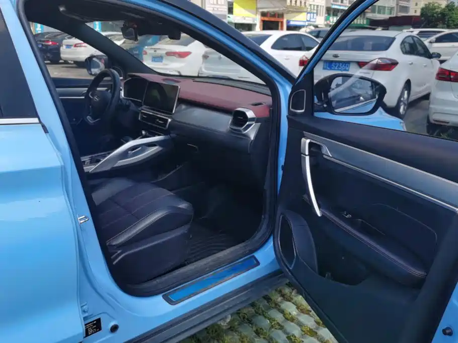 Geely Binyue — миниатюра 8
