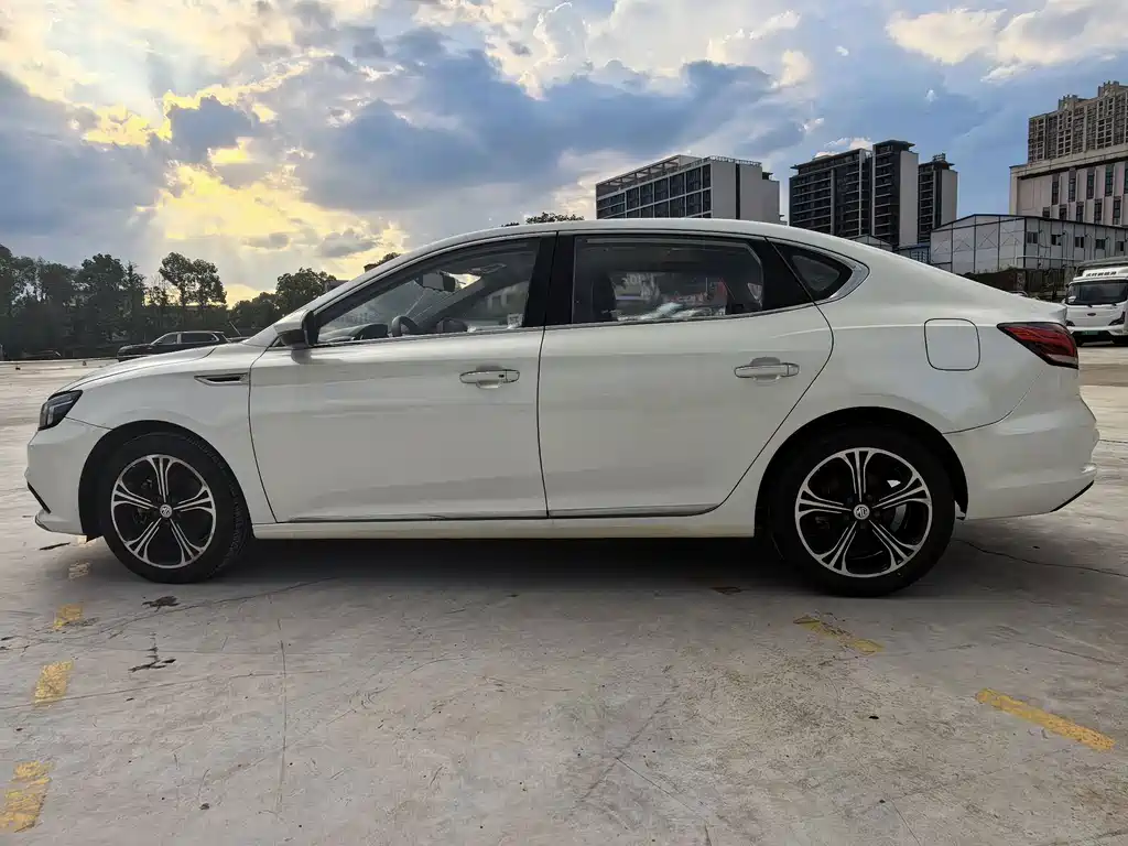 MG MG6 — миниатюра 8