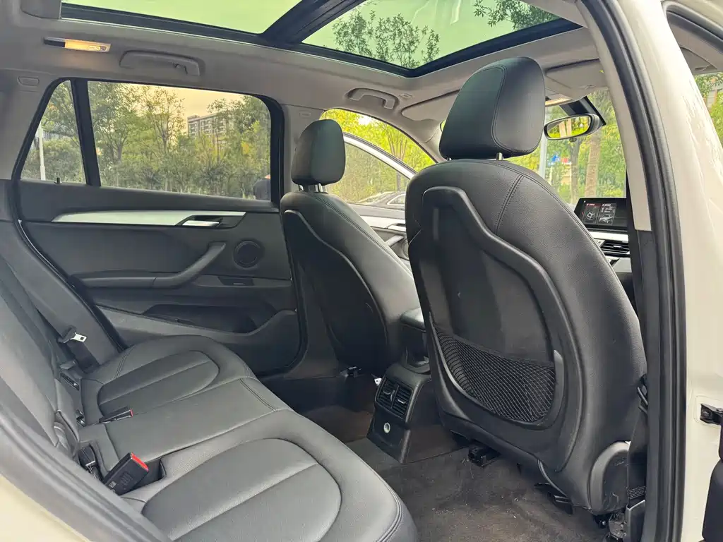 BMW X1 — миниатюра 15