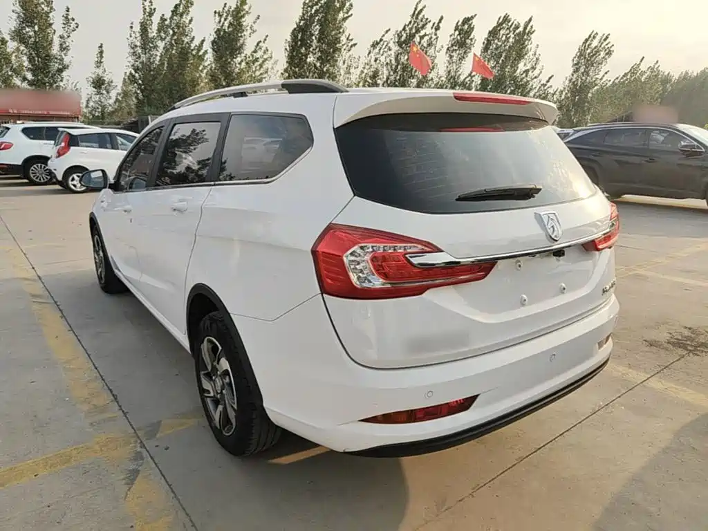 Baojun 310W — миниатюра 5