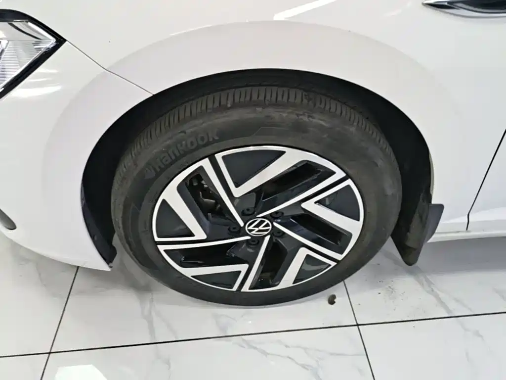 Volkswagen Sagitar — миниатюра 23
