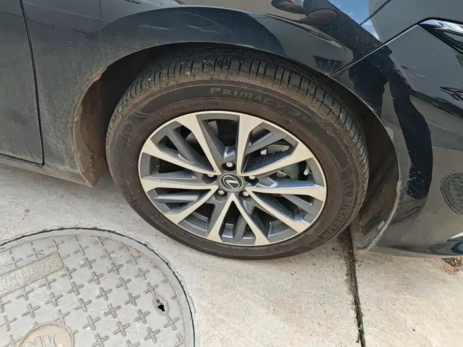 Lexus ES — миниатюра 6