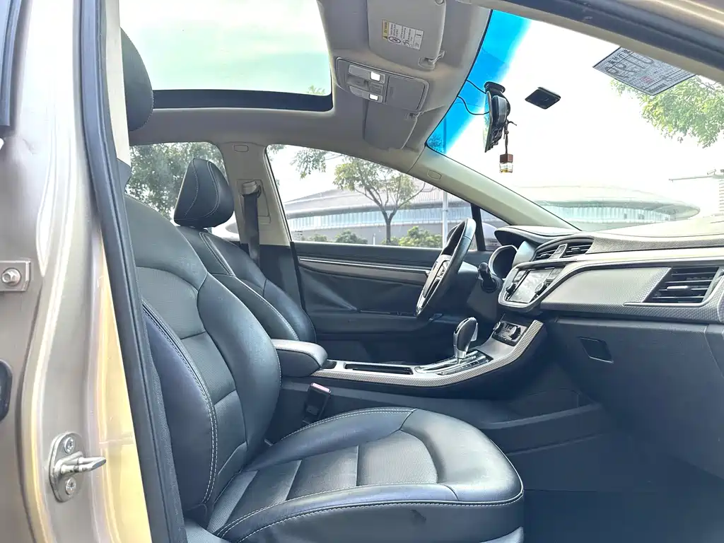 Geely Emgrand GS — миниатюра 14