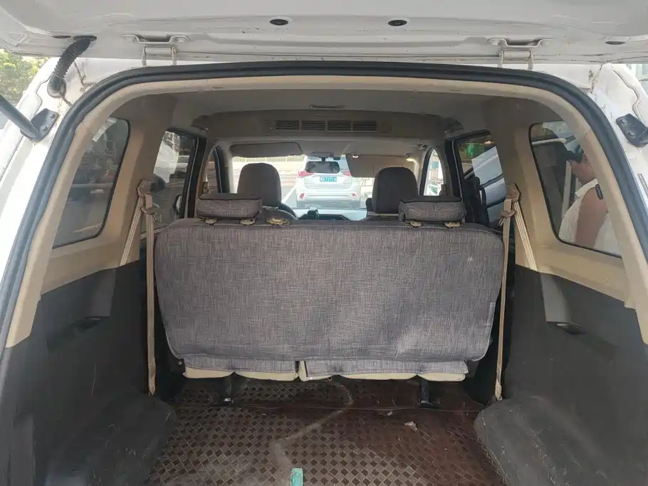 Wuling Hongguang — миниатюра 4