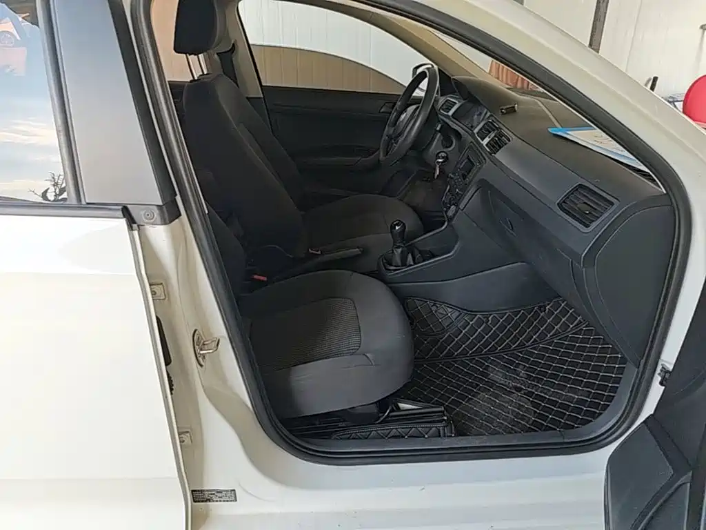 Volkswagen Santana — миниатюра 25