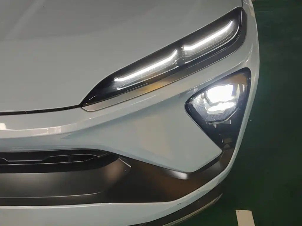 NIO ES6 — миниатюра 24