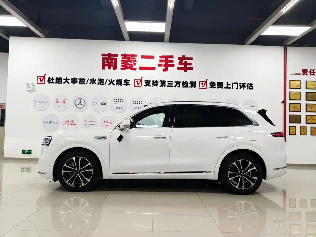 AITO Wenjie AITO M7 — миниатюра 5