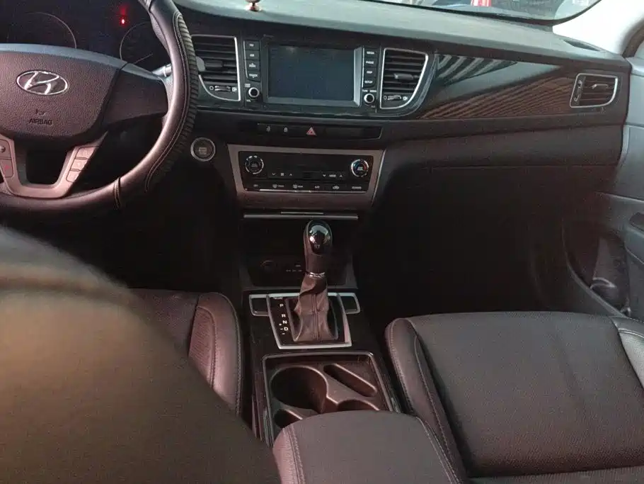 Hyundai Mistra — миниатюра 16
