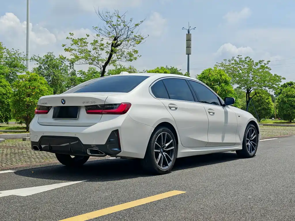 BMW 3 Series — миниатюра 3