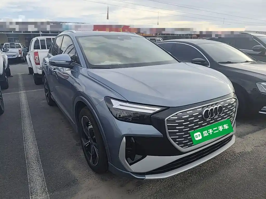 Audi Q4 e-tron — миниатюра 4