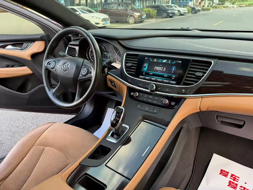 Buick LaCrosse — миниатюра 12