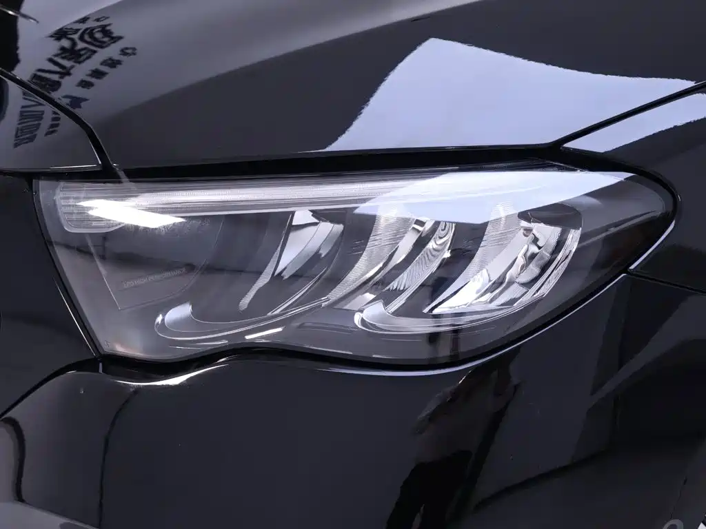 Mercedes-Benz E-Class — миниатюра 4