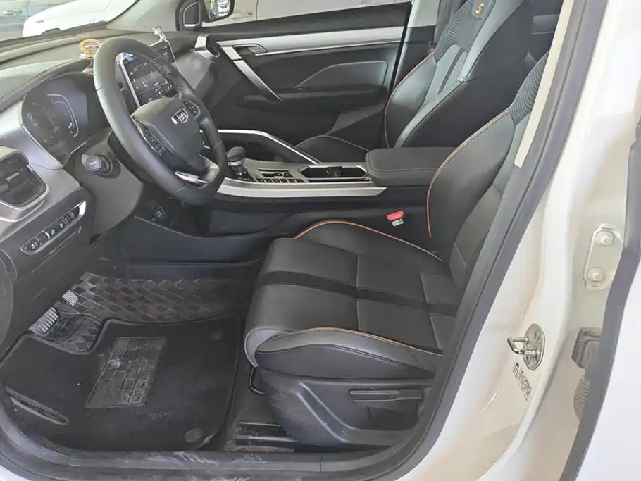 Geely Binyue — миниатюра 9