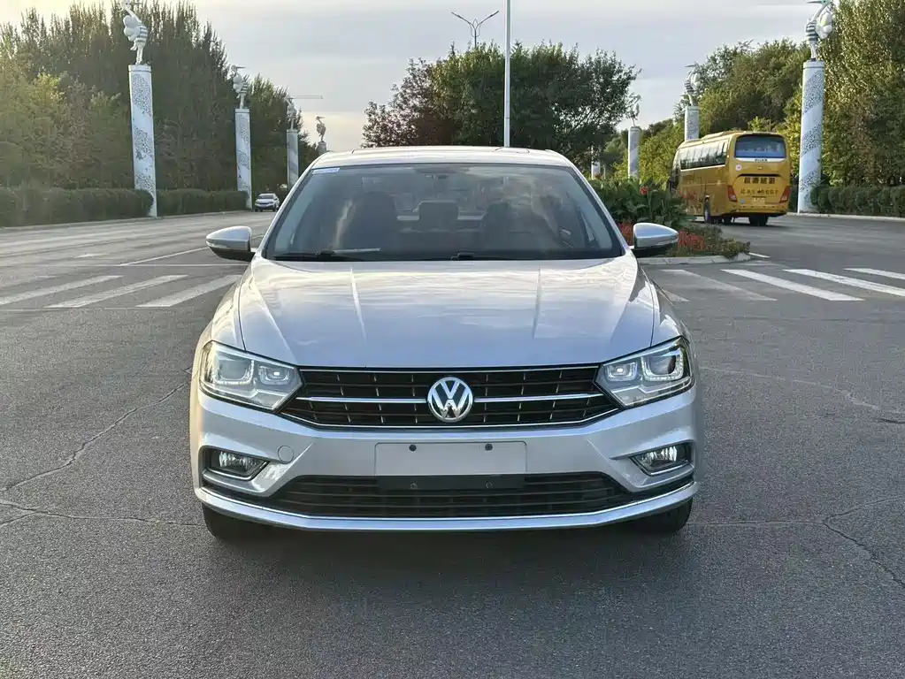 Volkswagen Bora — миниатюра 2