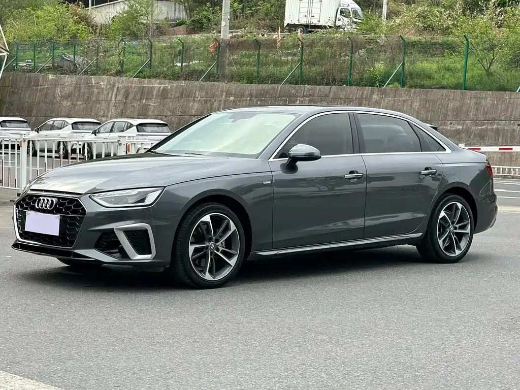 Audi A4L 2021