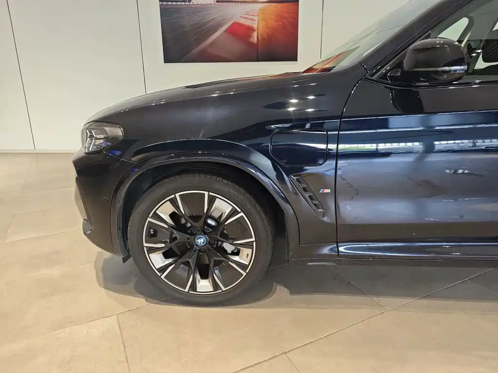 BMW iX3 — миниатюра 6