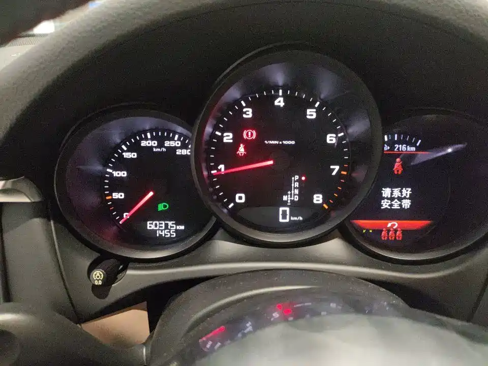 Porsche Macan — миниатюра 4