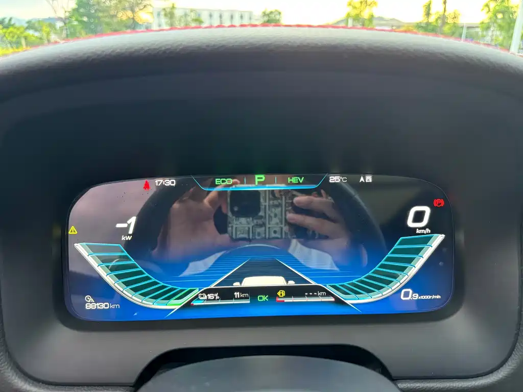 BYD Tang New Energy — миниатюра 10