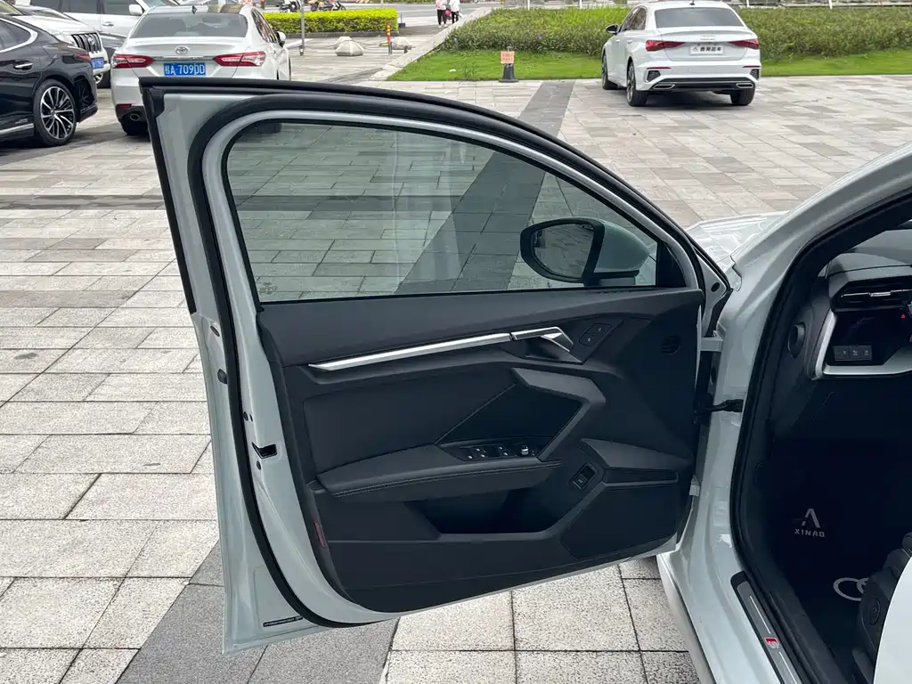 Audi A3 — миниатюра 10