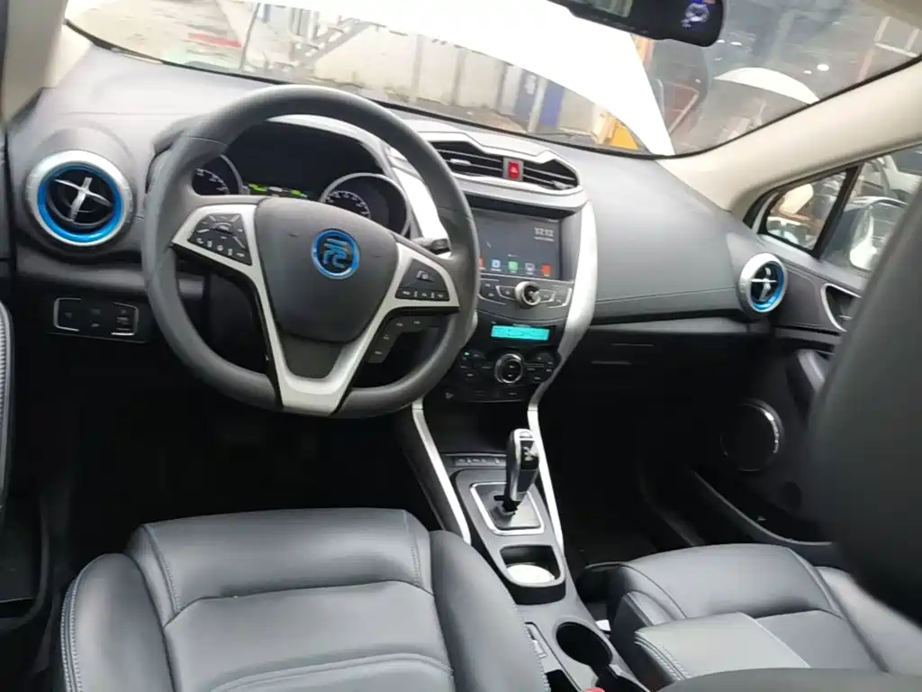 BYD Yuan EV — миниатюра 10