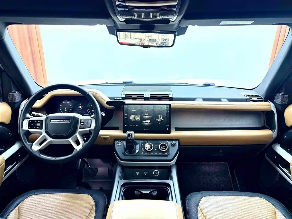 Land Rover Defender — миниатюра 9