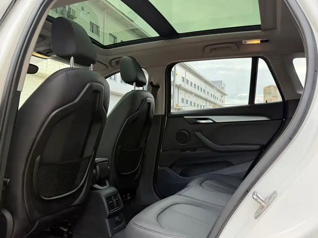BMW X1 — миниатюра 6