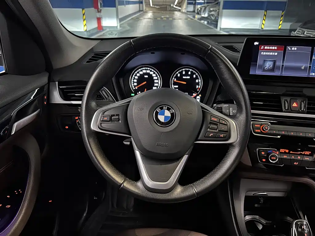 BMW X1 — миниатюра 10