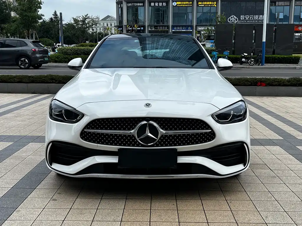 Mercedes-Benz C-Class — миниатюра 2