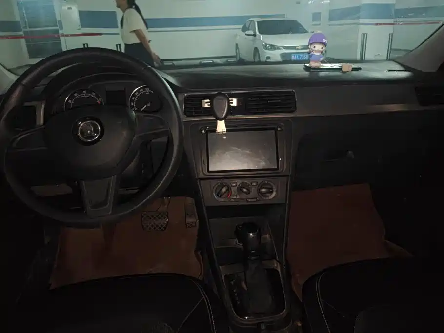 Skoda Rapid Spaceback — миниатюра 12
