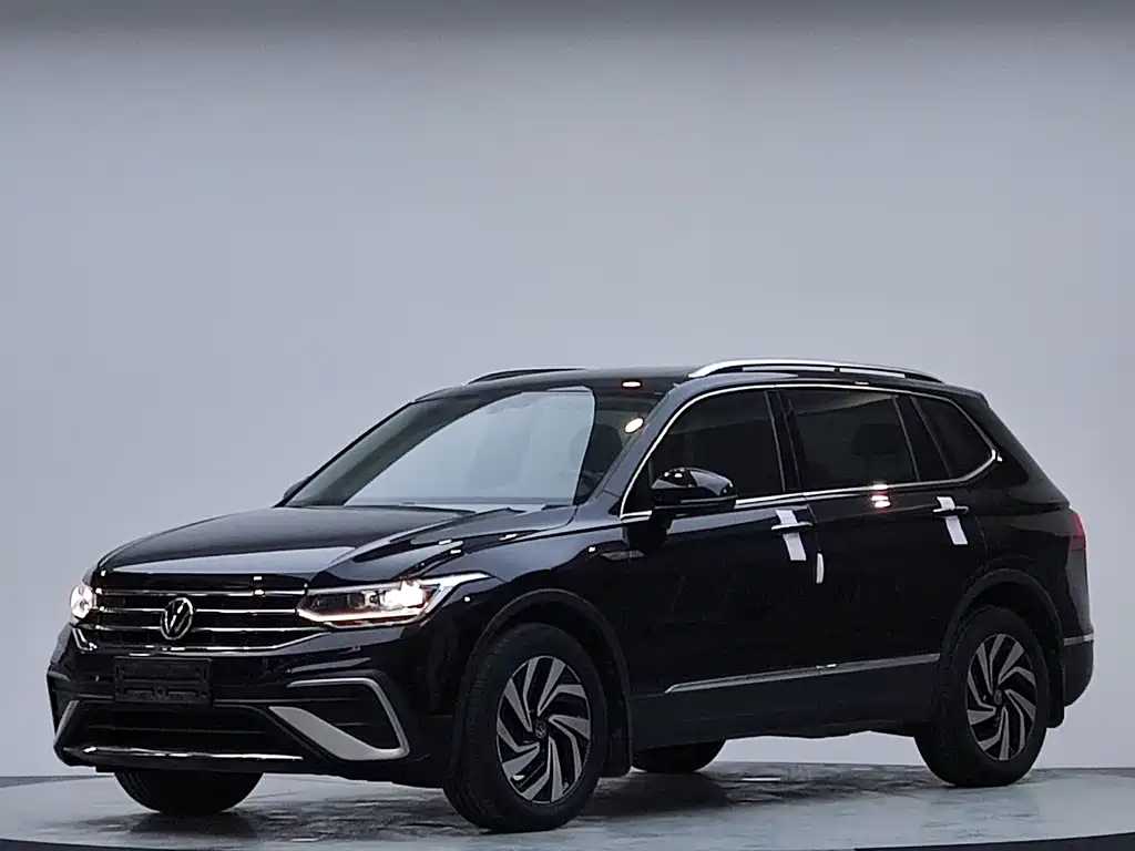 Volkswagen Tiguan L — миниатюра 2