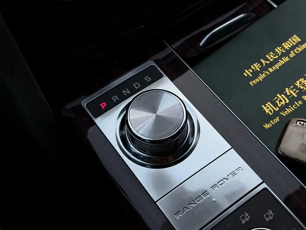 Land Rover Range Rover — миниатюра 20