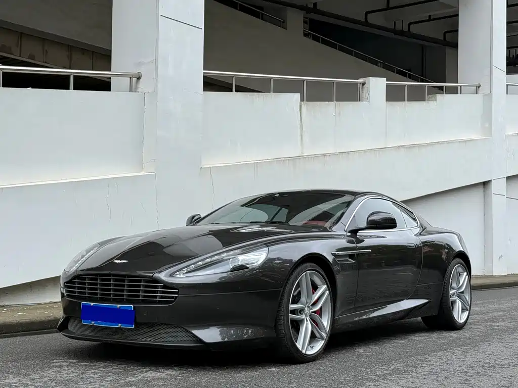 Aston Martin DB9