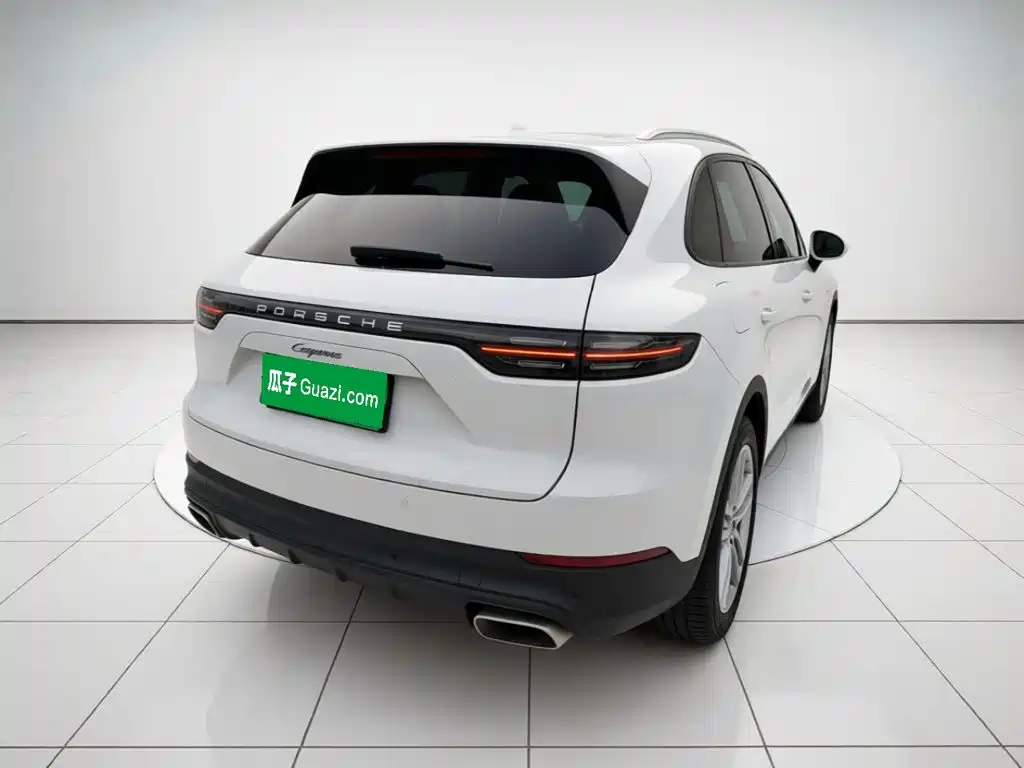 Porsche Cayenne — миниатюра 6