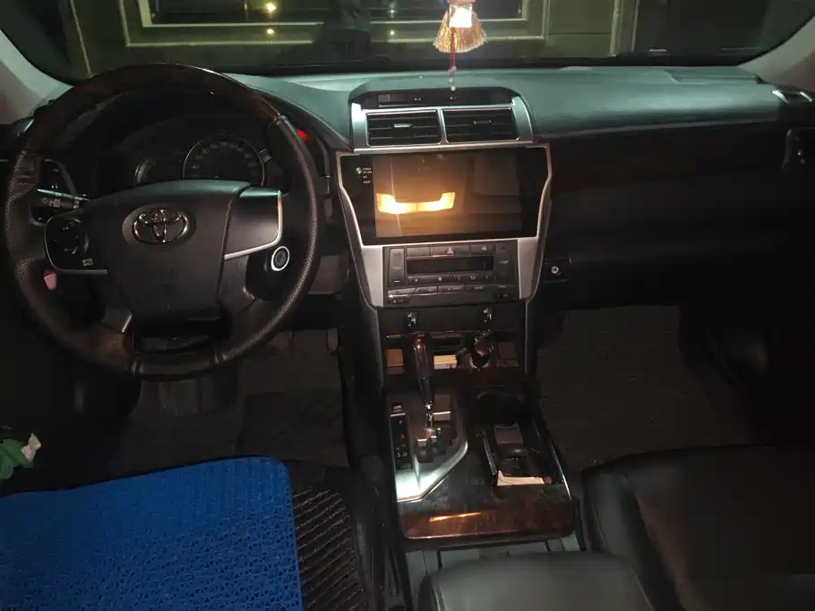 Toyota Camry — миниатюра 12