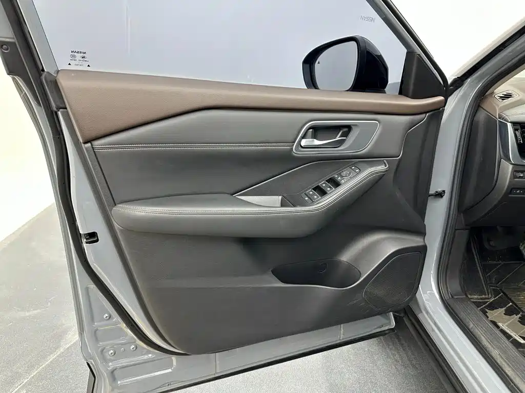 Nissan X-Trail — миниатюра 14