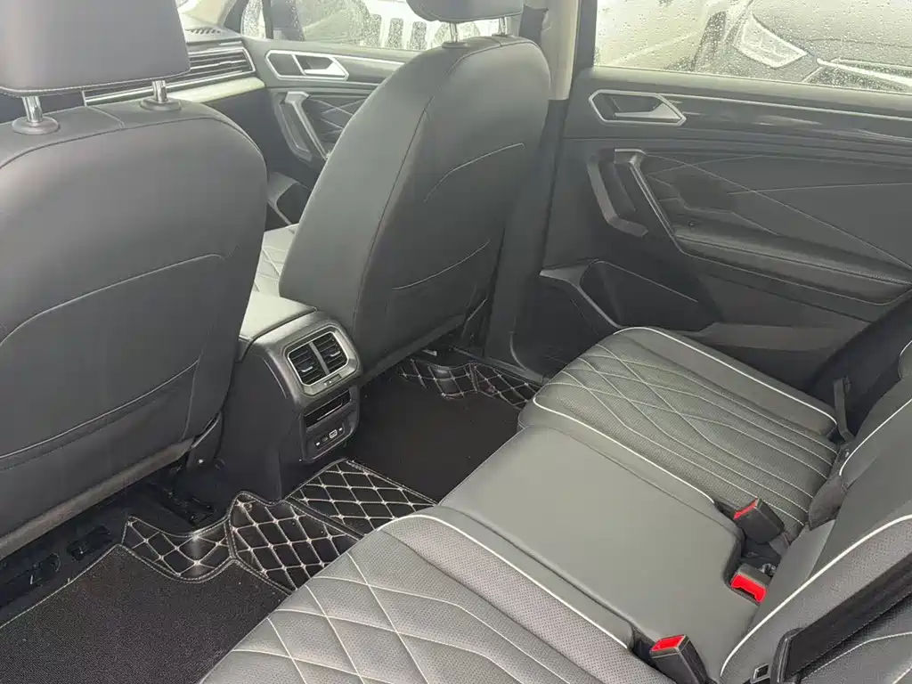 Volkswagen Tiguan L — миниатюра 3