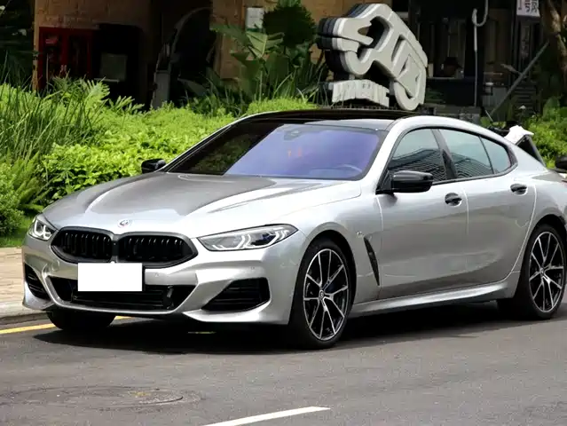 BMW 8-Series 2022 840i x Drive M — фото 1