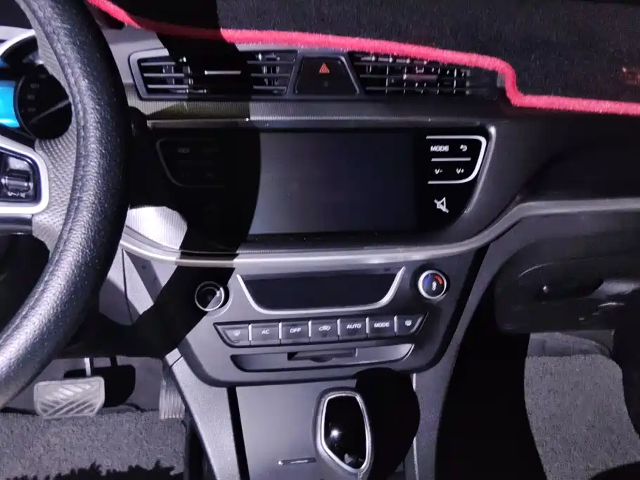 Geely Emgrand — миниатюра 13