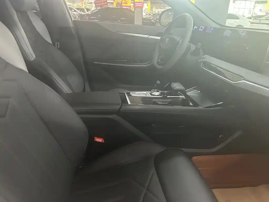 Changan Ruicheng PLUS — миниатюра 8