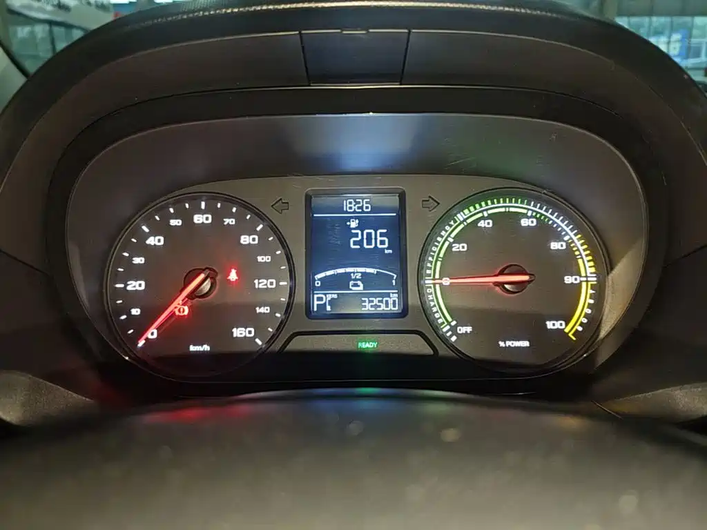 Roewe Clever — миниатюра 12
