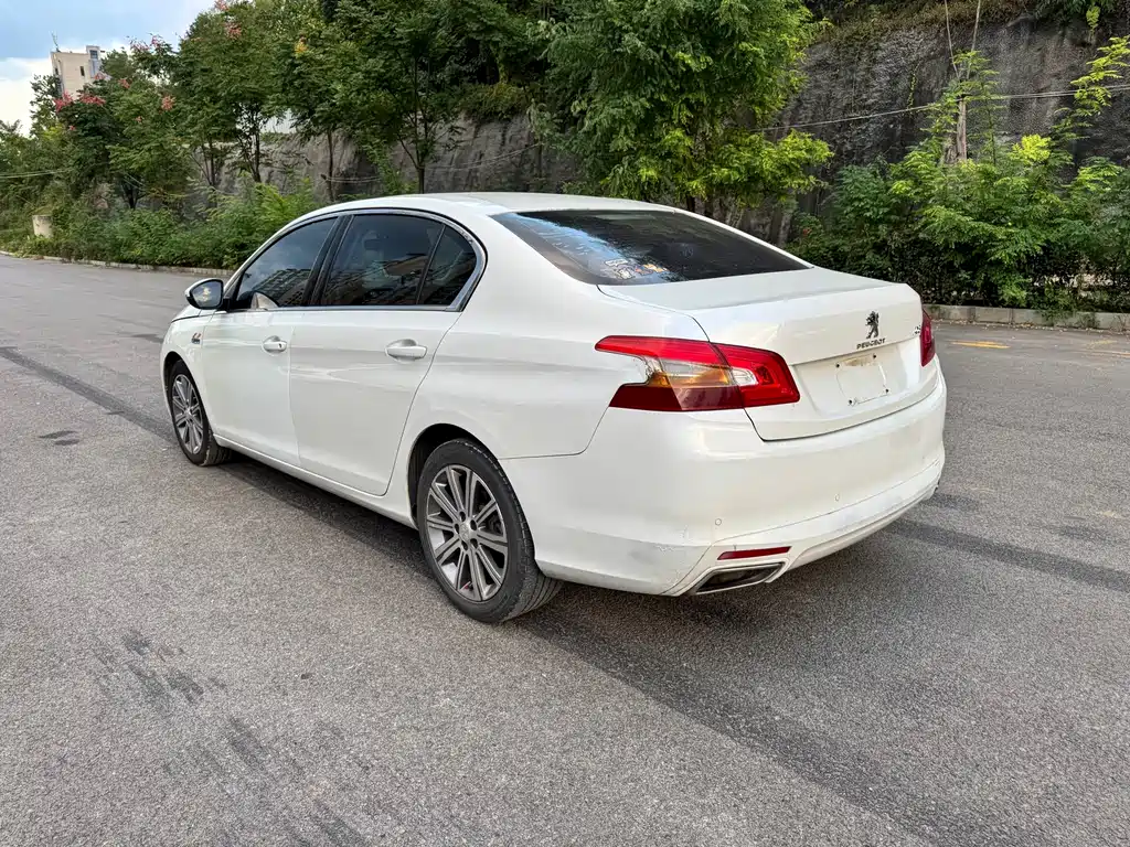 Peugeot 408 — миниатюра 7