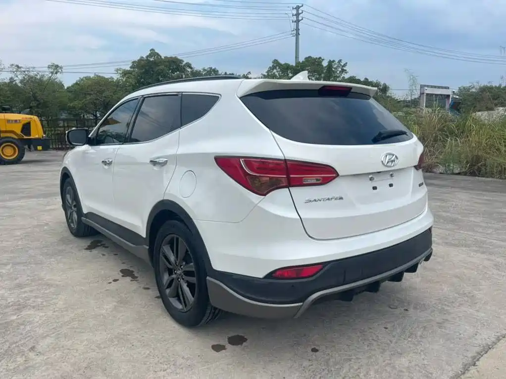 Hyundai Santa Fe (Import) — миниатюра 8