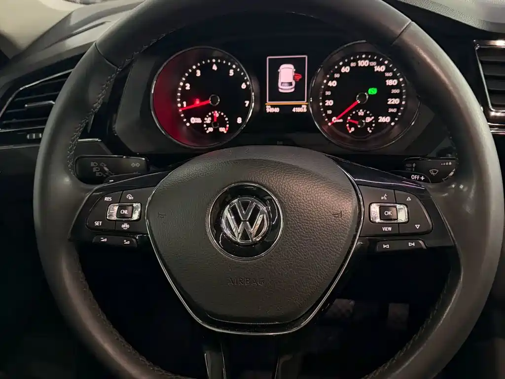 Volkswagen Tiguan L — миниатюра 5
