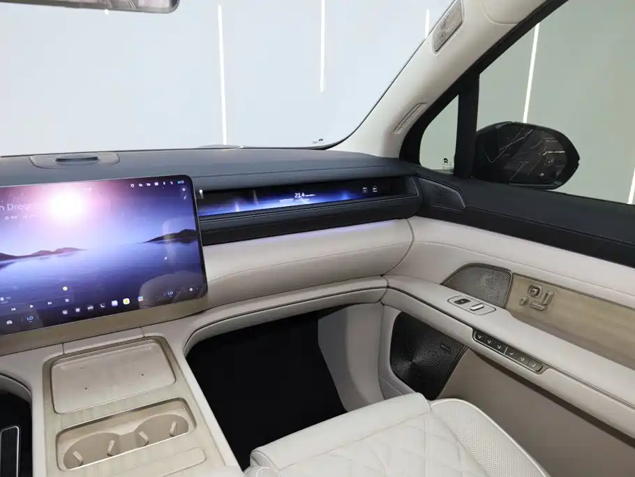 NIO ES8 — миниатюра 18