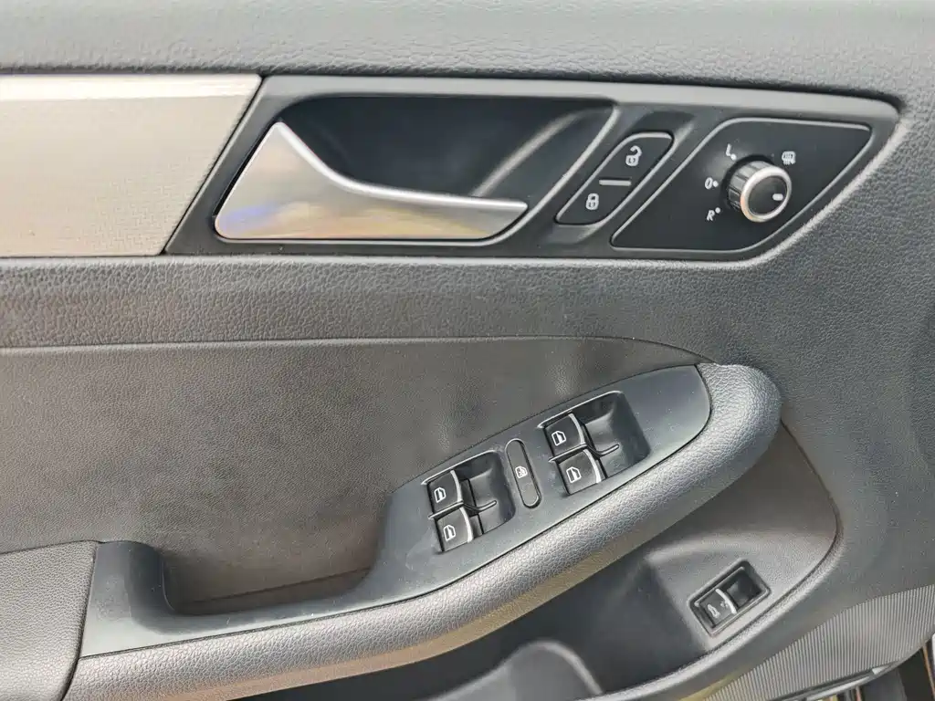 Volkswagen Sagitar — миниатюра 9