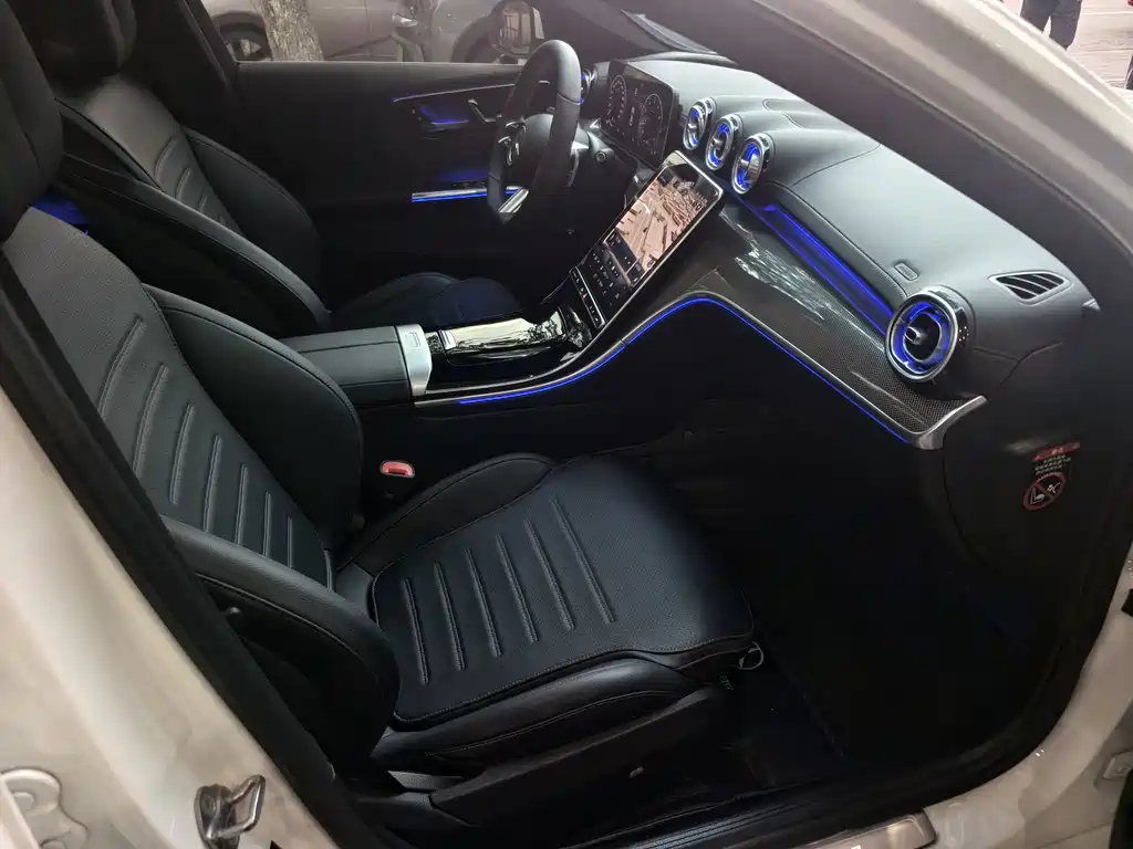 Mercedes-Benz C-Class — миниатюра 8