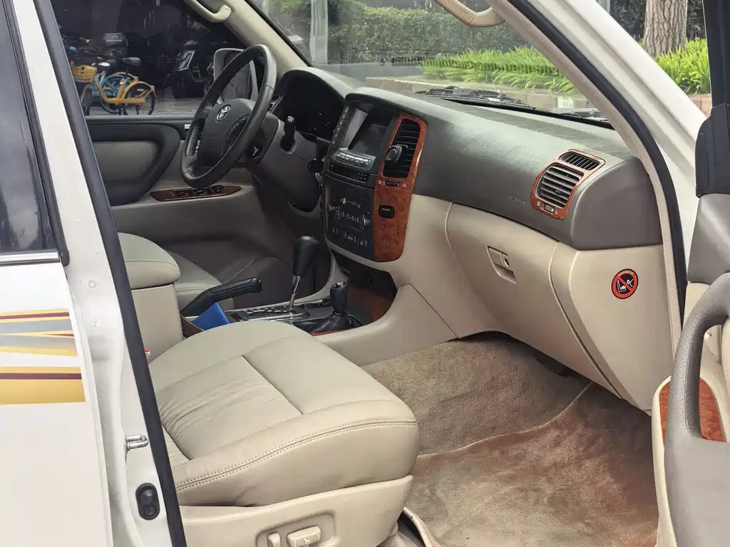 Toyota Land Cruiser — миниатюра 5