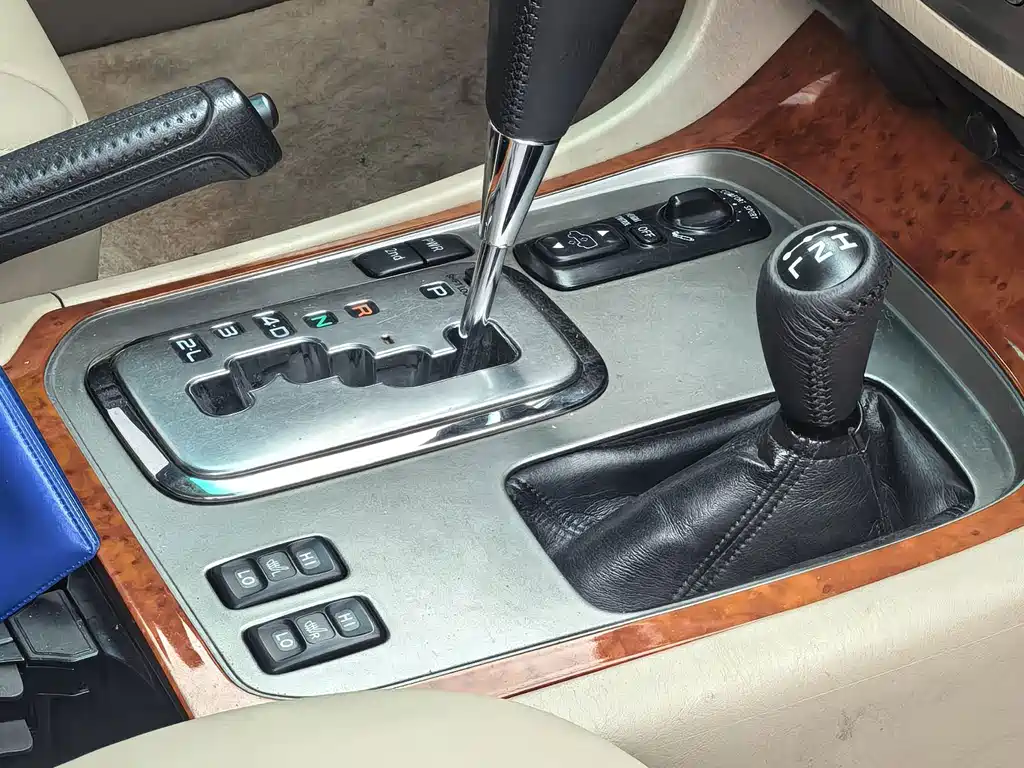 Toyota Land Cruiser — миниатюра 6