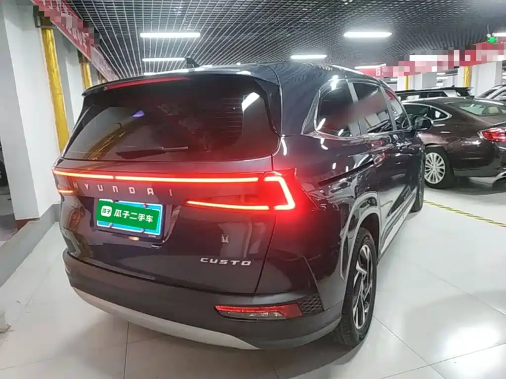 Hyundai Custo — миниатюра 7